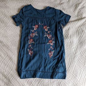 Blue Rain Size M floral embroidered short cotton dress